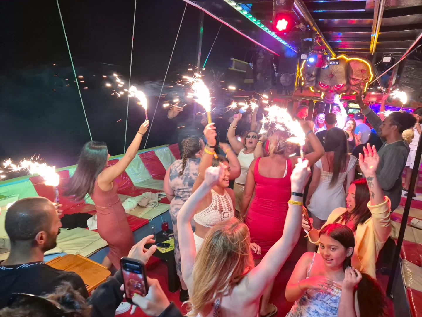Marmaris Party Boat - 11