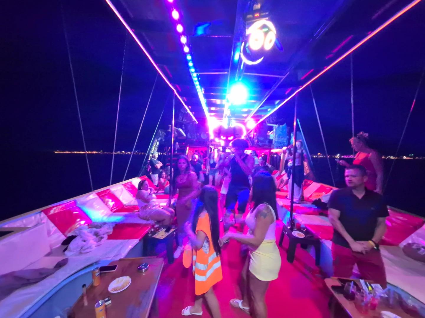Marmaris Party Boat - 17